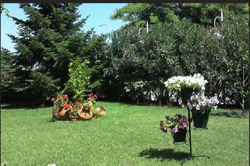 Rodopi Hotel Komotini Bagian luar foto
