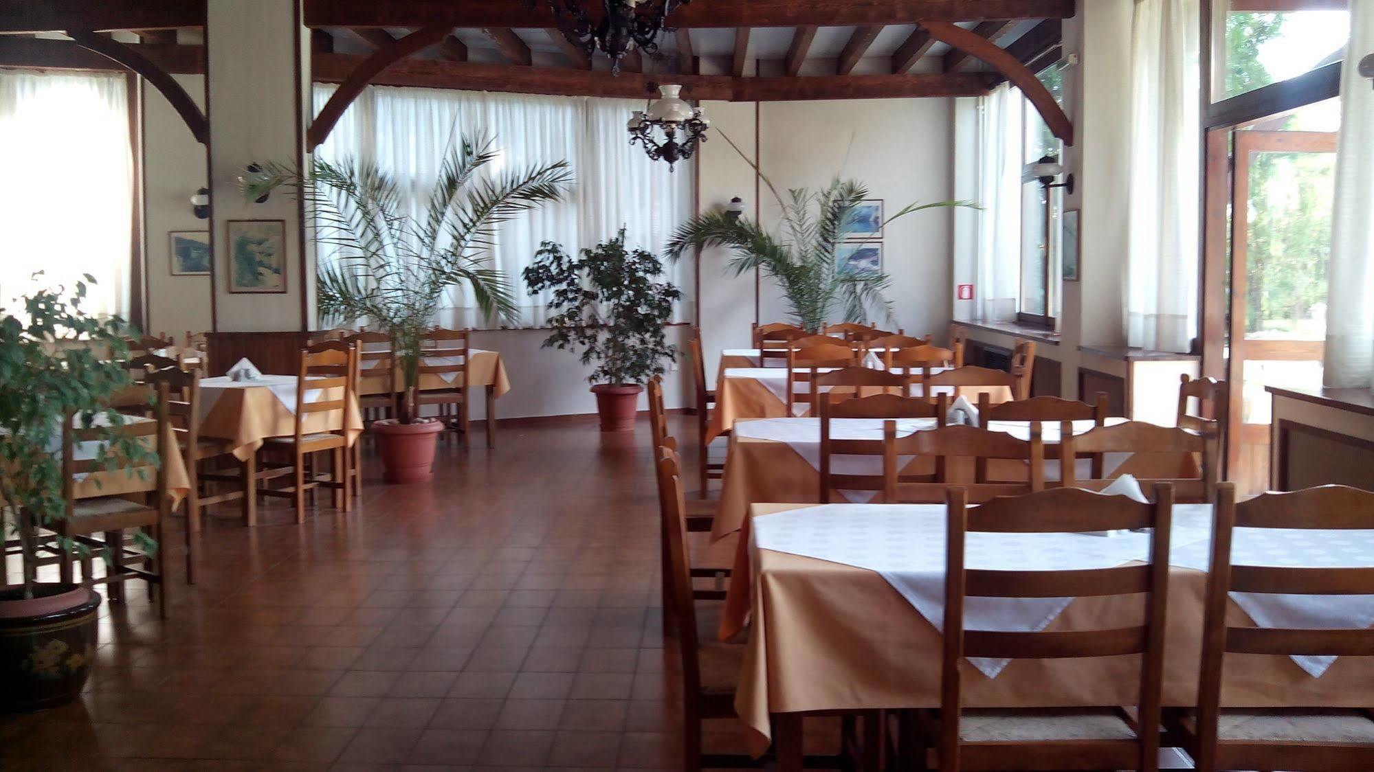 Rodopi Hotel Komotini Bagian luar foto